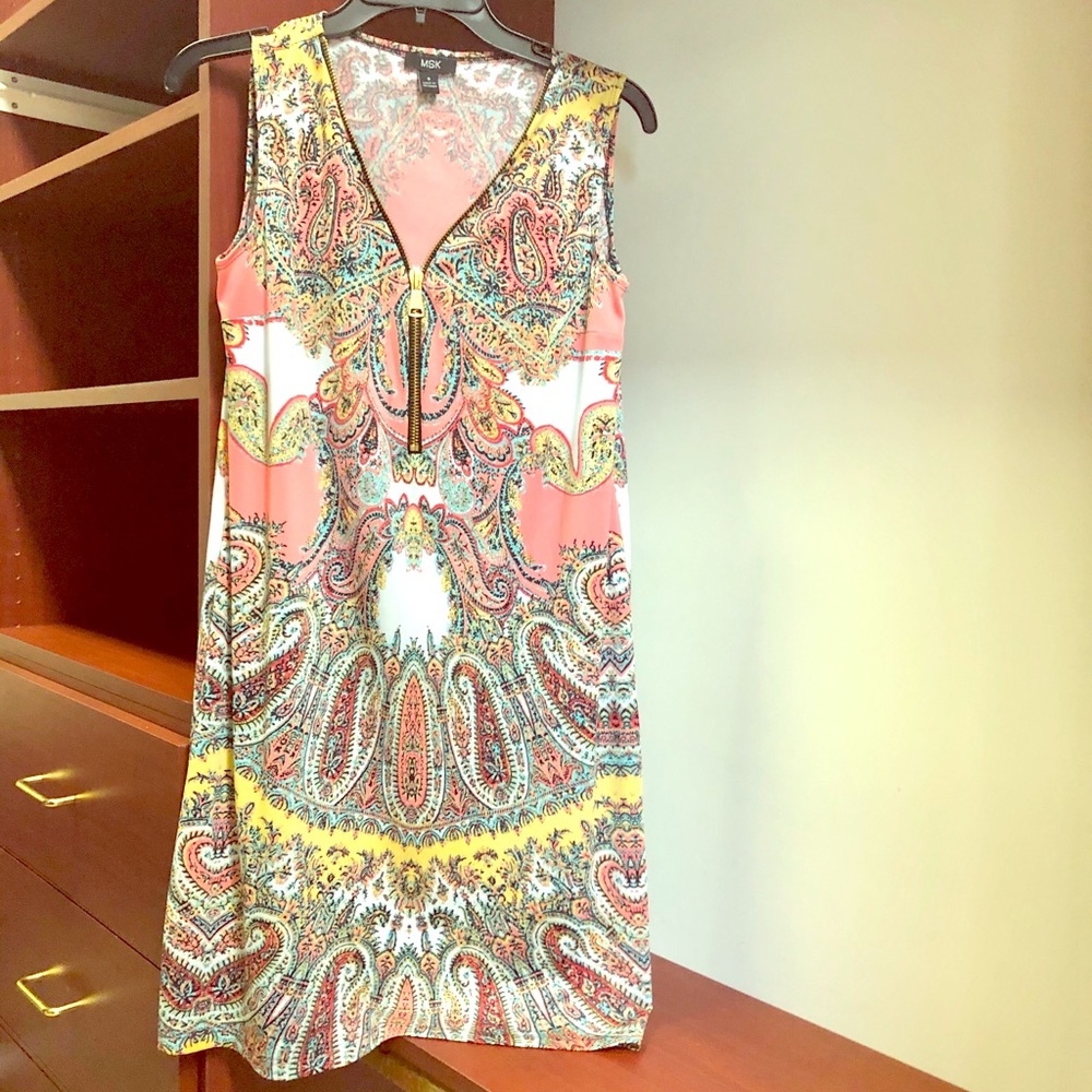 Sleeveless MSK Shift Dress with Zipper V-Nexk